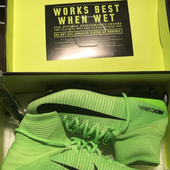 Nike outdoor soccer turf size 9